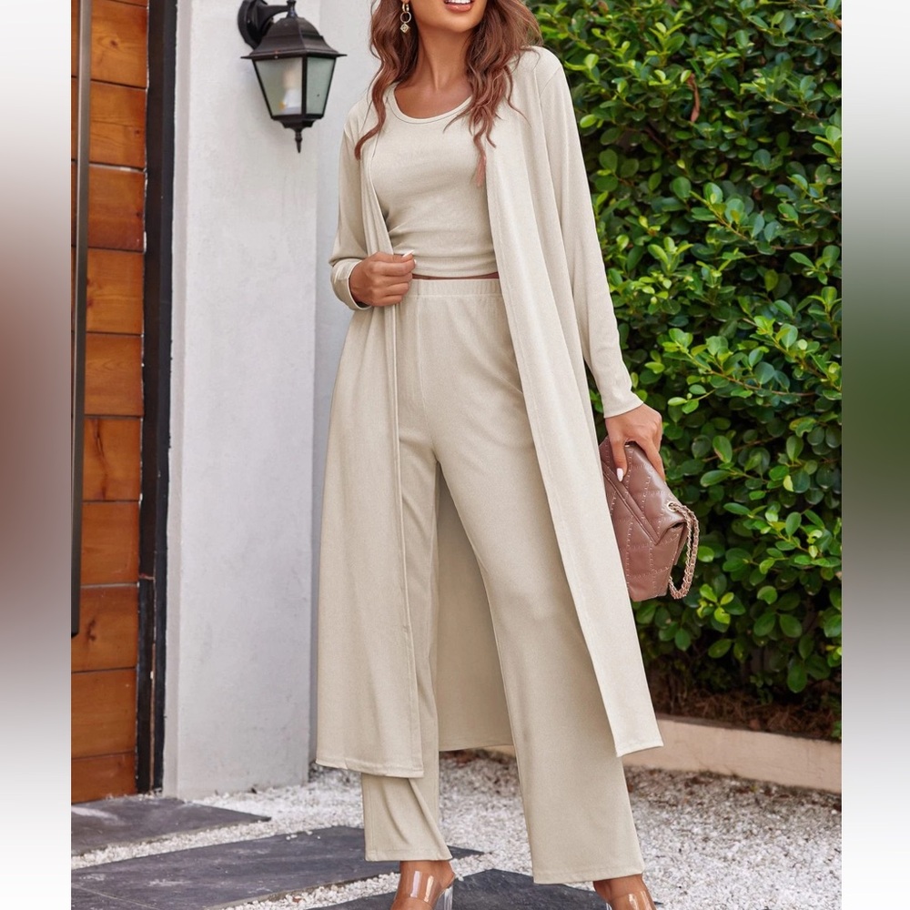 Elegant Cream 2Pc LOUNGE Set. Includes Long Open Front w/Pants (No Tank) M